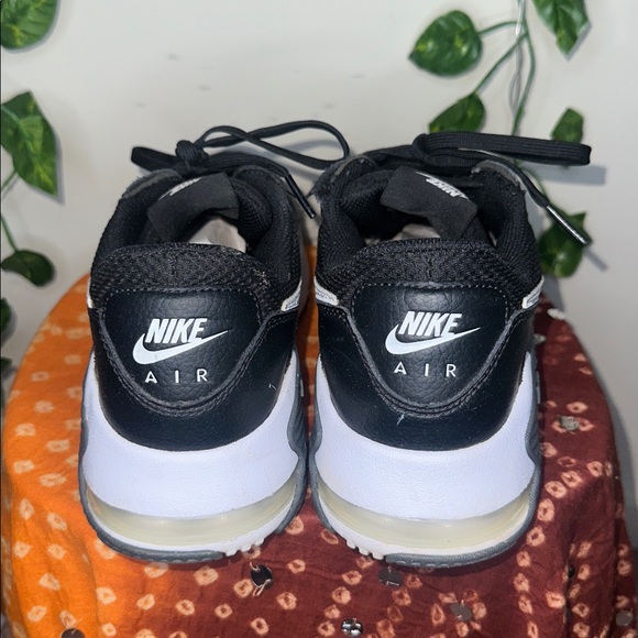 Women's Air Max Excee Sneakers Black & White - Picture 11 of 13